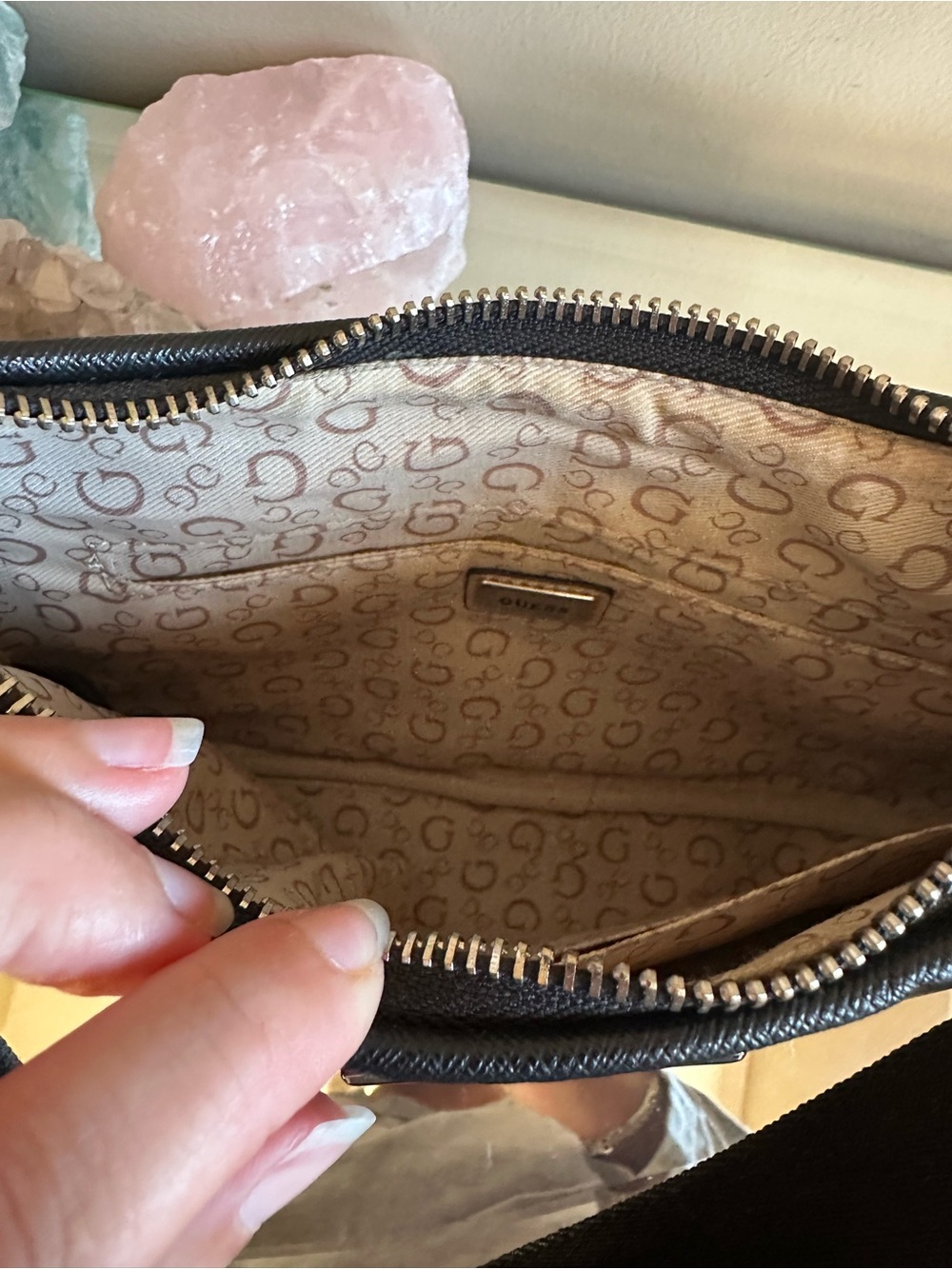 GUESS Black Shoulder Bag with Logo Triangle and Zip Charm - Picture 8 of 9